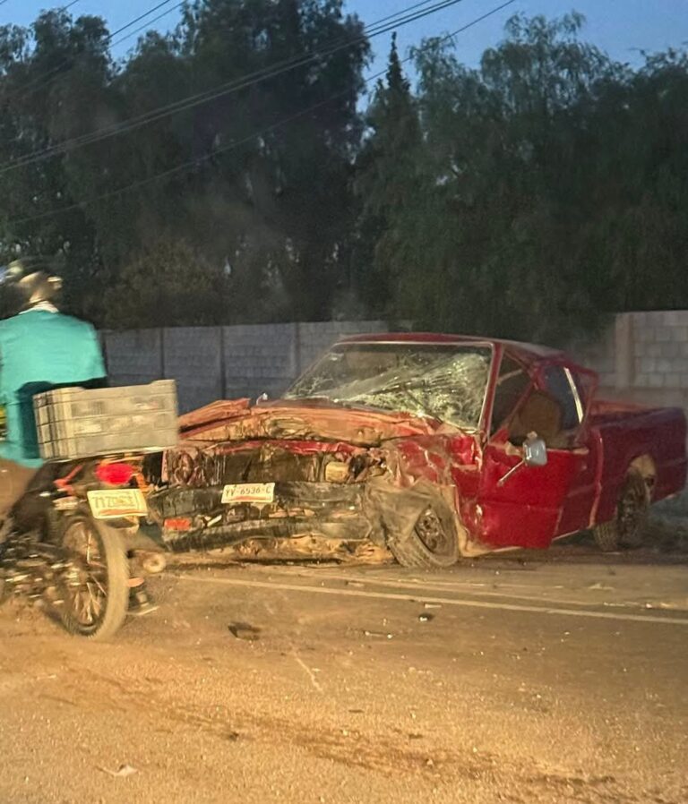 Muere hombre tras volcar en la federal 45