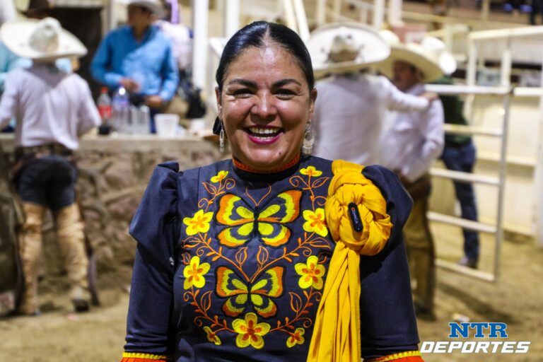 Nena Enríquez rompe esquemas en la charrería zacatecana