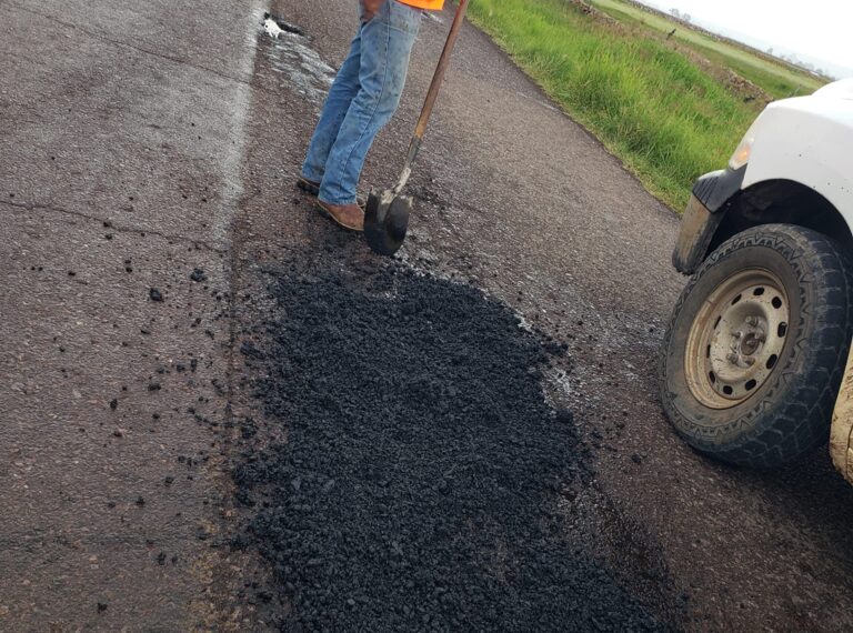 Prepara Atolinga bacheo de carreteras