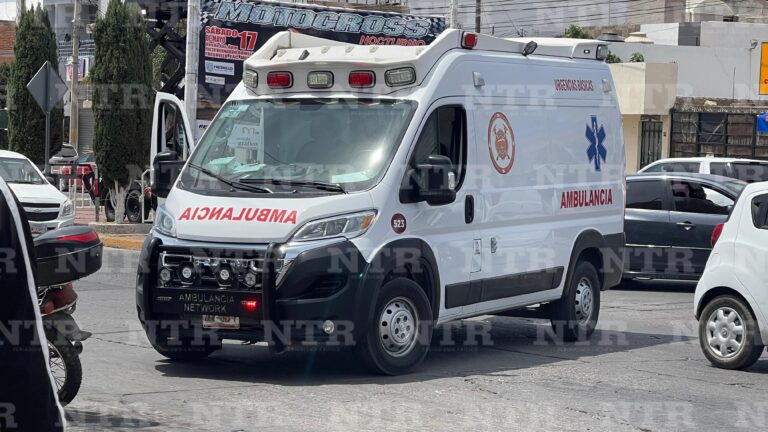 Motociclista resulta herido al caer de su unidad