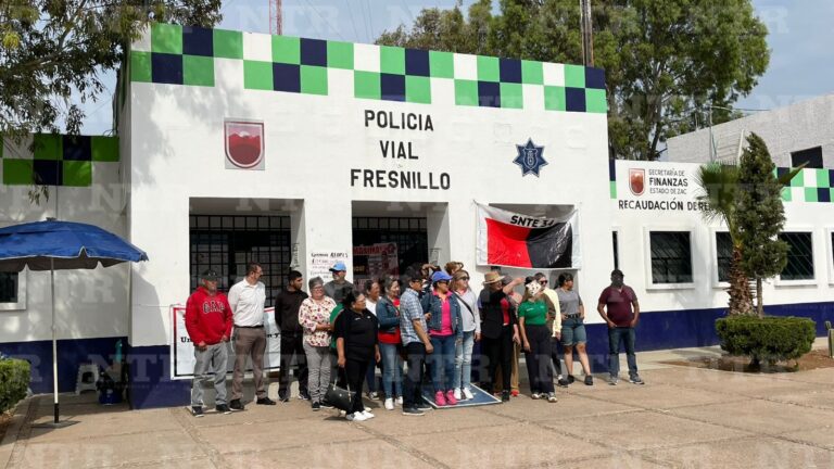 Toman docentes oficinas de recaudación