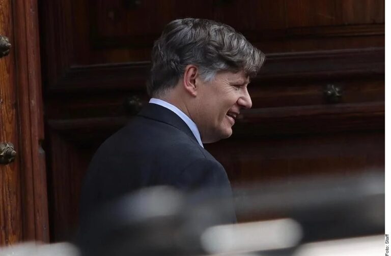 Reacciona Landau a publicación de la UNAM sobre China