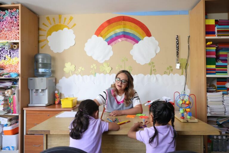 Brindan educación a niños de la Casa Cuna