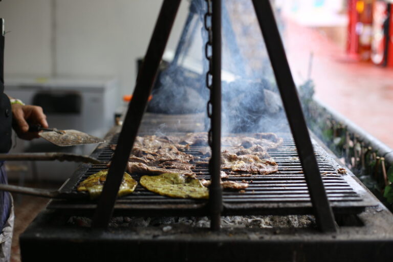 Cierran restaurantes por bajas ventas