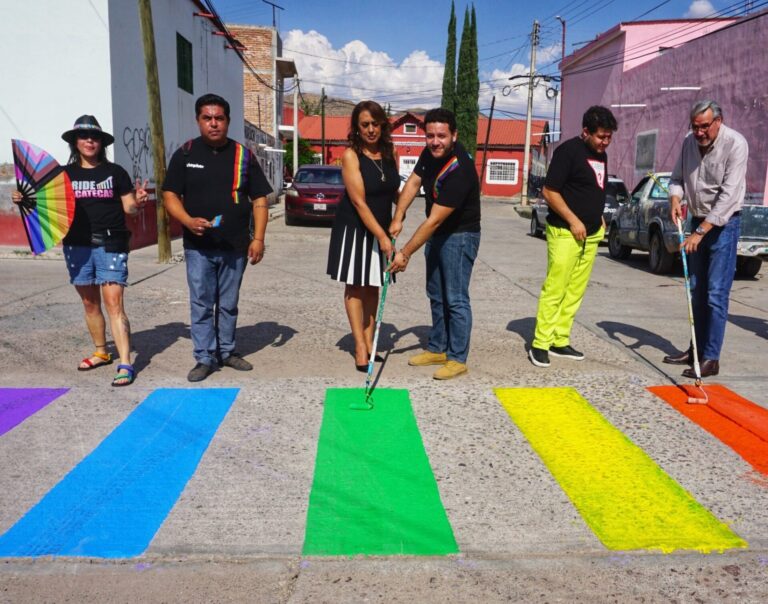 Celebran Mes del Orgullo LGBTTTIQ+