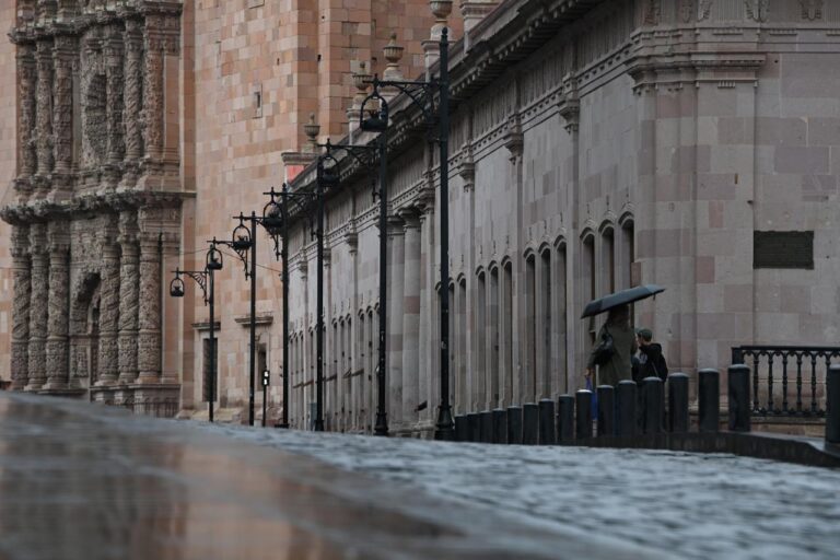 Pronostican fuertes lluvias hoy y mañana