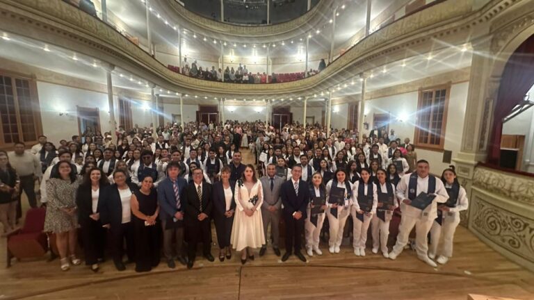 Egresa tercera generación de Licenciatura en Salud Pública