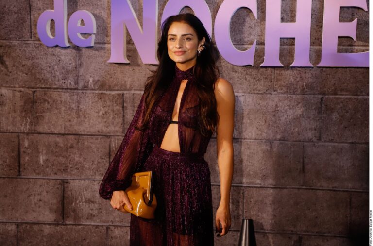 Expone Aislinn Derbez violencia que presenció con sus padres