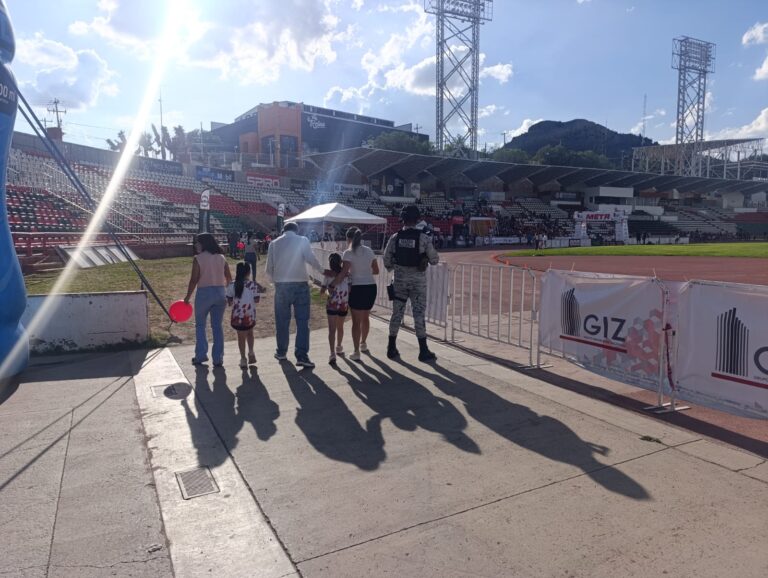 Brinda GN seguridad durante Carrera Reto GIZ 2025