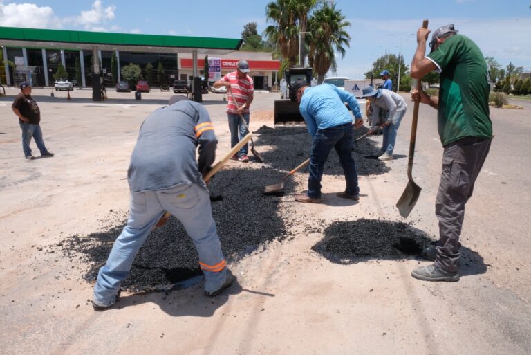 Refuerzan campaña de bacheo en Jerez