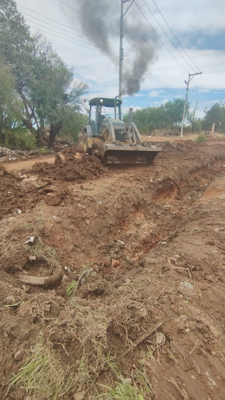 Limpian canal tras inundaciones