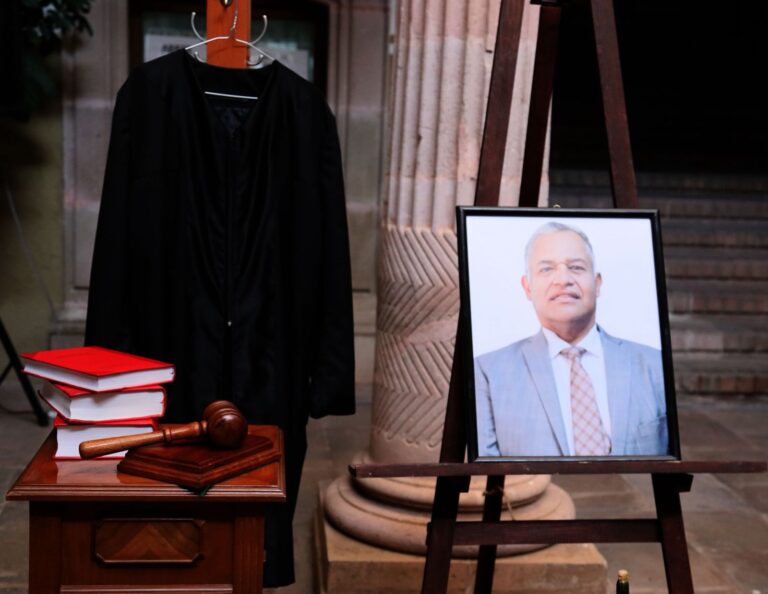 Rinden homenaje póstumo al magistrado en retiro José Antonio Rincón González