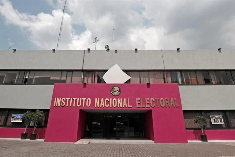 Va 4T por INE, partidos y pluris