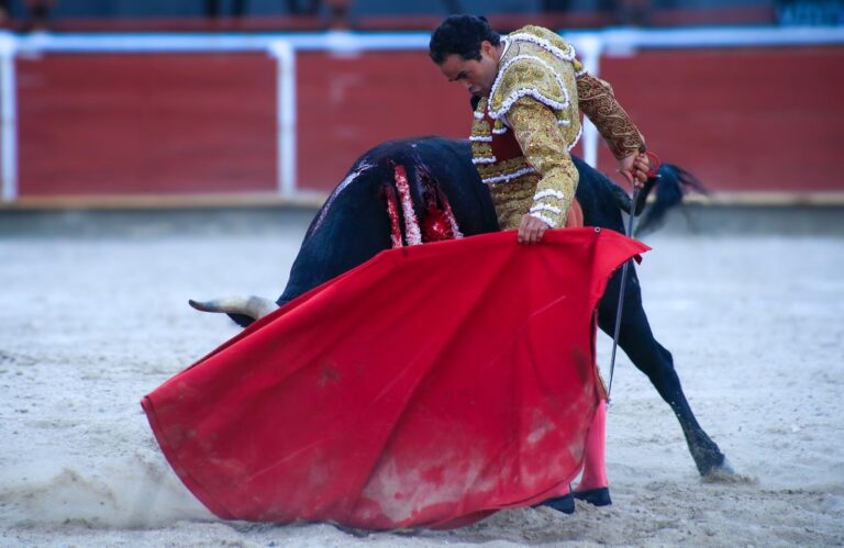 Juan Pablo Sánchez, tarde triunfal en Xico, dos orejas, consolida su liderazgo en el escalafón