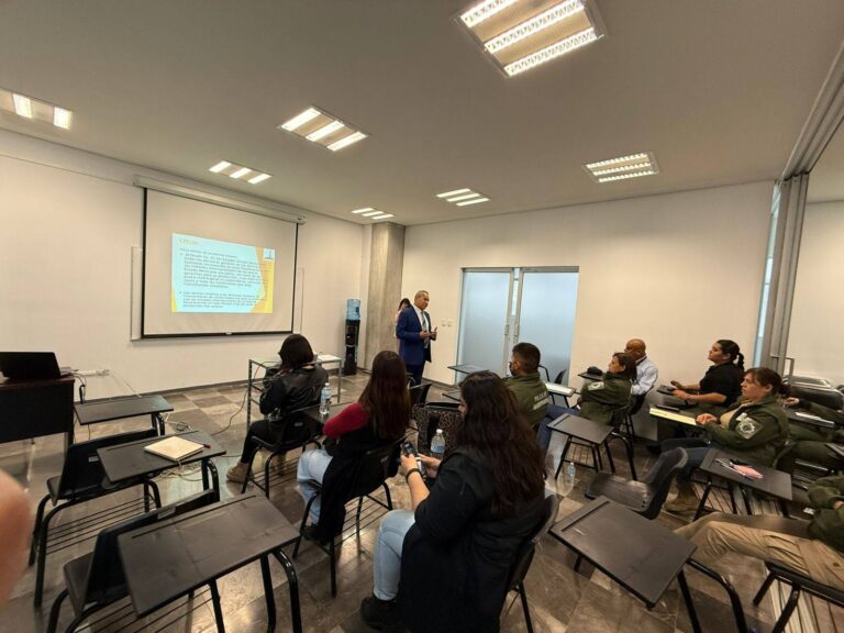 Capacita FGJE en Derechos Humanos