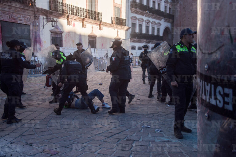 Capacitarán a policías para evitar represión en marcha 8M