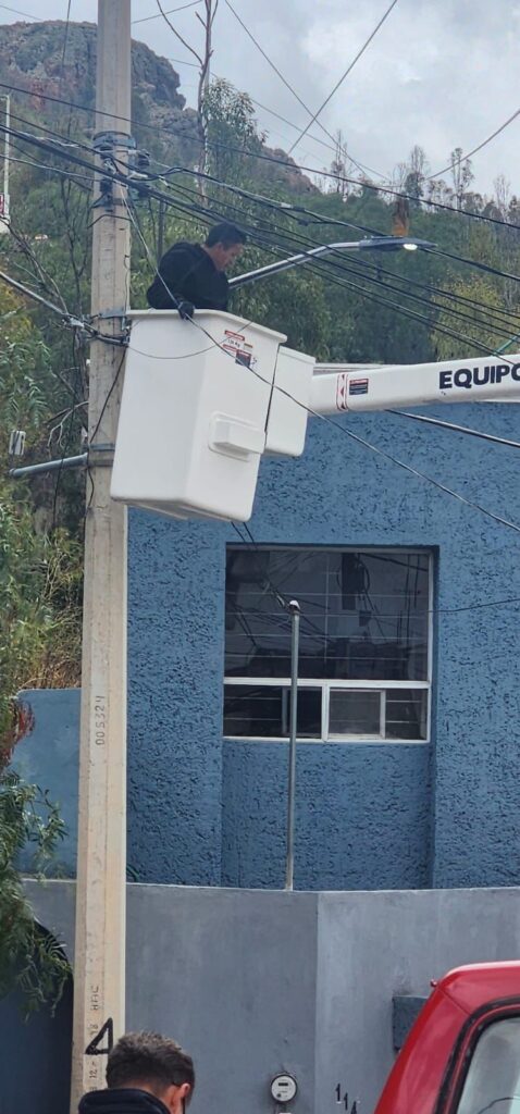 Capital repara redes eléctricas tras lluvias