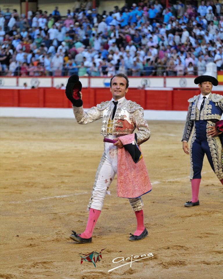 Damián Castaño corta la única oreja en la exigente corrida de Miura en Santander
