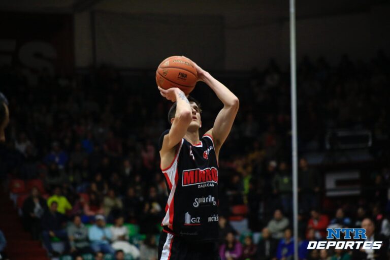 Dividen triunfos Mineros y Correcaminos