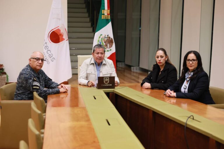 Anuncian aumento salarial del 10 por ciento para policías viales