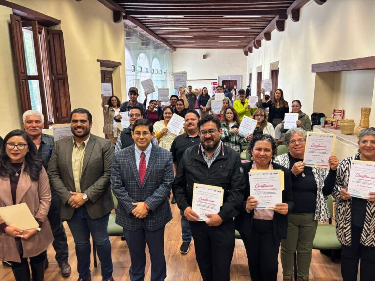 Fomentan la importancia de las artesanías en el estado