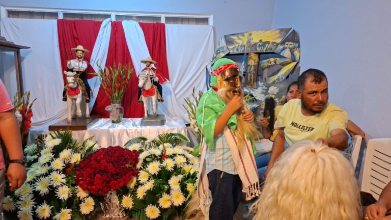 Se rompe figura de Santo Santiago de más de cien años