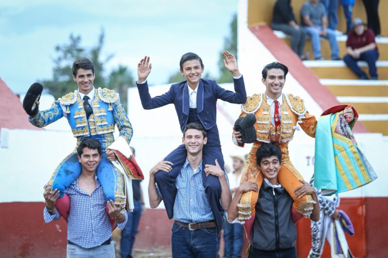 Tarde triunfal en Real de Asientos