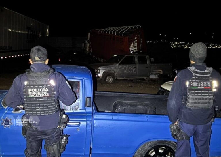 Aseguran camioneta con placas sobrepuestas