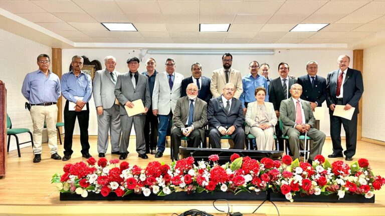 Se reúne generación 73-78 de ingenieros civiles
