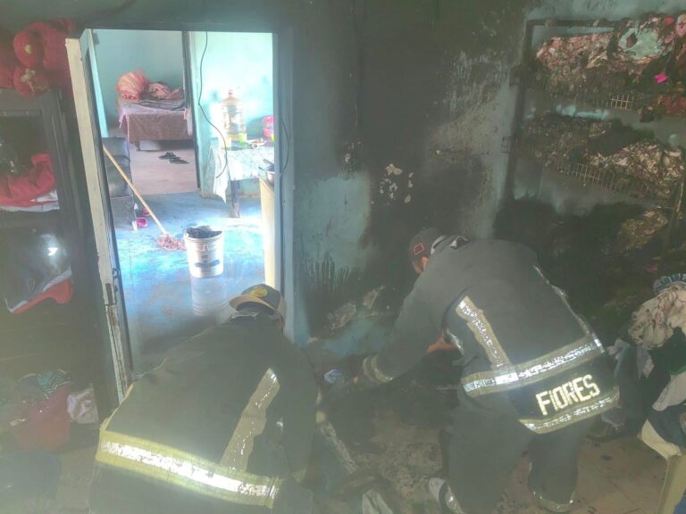Casa termina en pérdida total tras incendio