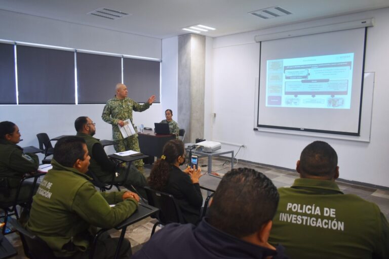 Capacita Defensa a personal de la FGJE