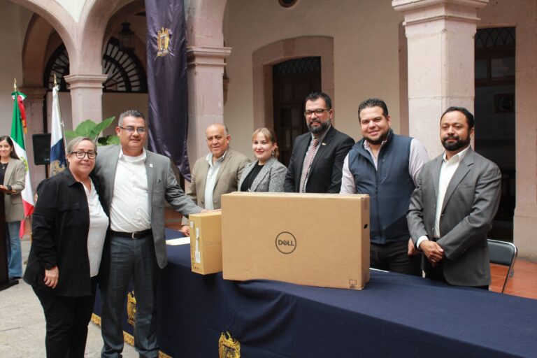 Entregan recurso adquirido del programa UA79