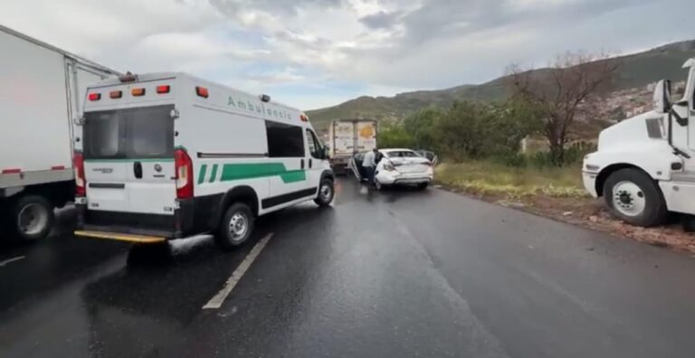Lloviznas causan accidentes viales