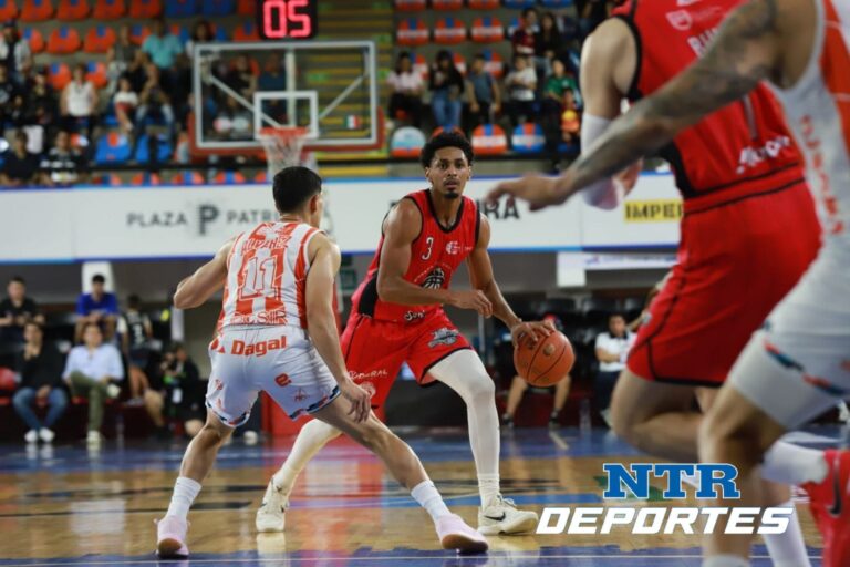 Mineros desaprovecha y se va eliminado