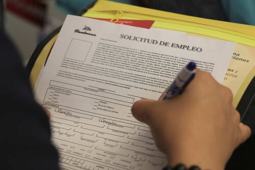 Aumentan desempleo e informalidad