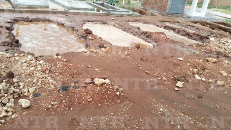 Lluvias sacan ataúd en La Resurrección