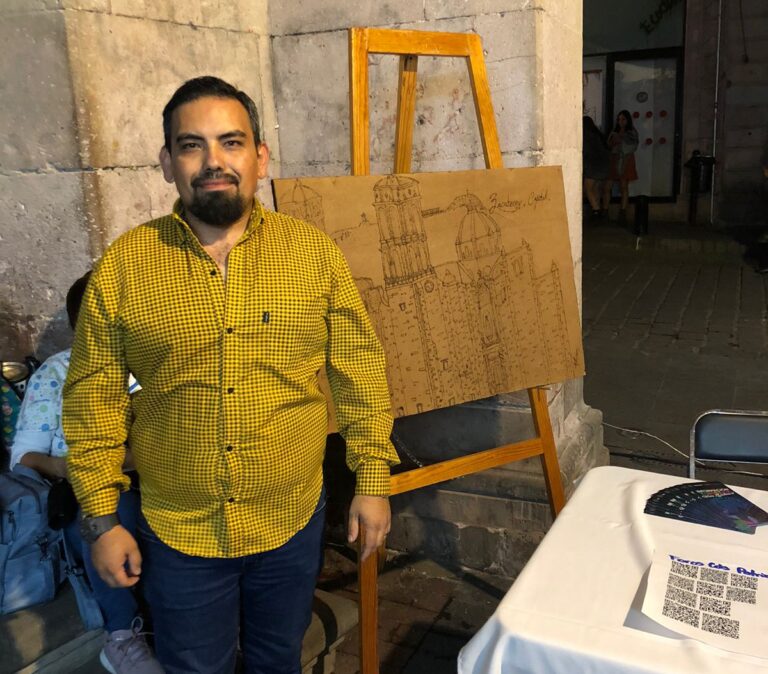 Talento local graba en madera a la Catedral Basílica