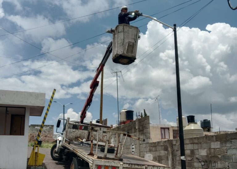 Transformador se daña y deja sin luz a 5 localidades