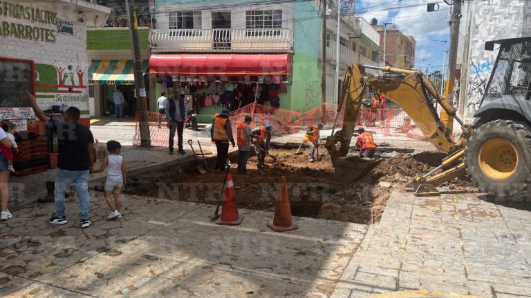 Arreglos en calles afectan a comerciantes