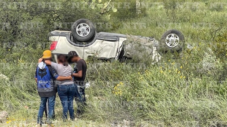 Se accidenta familia en federal 49
