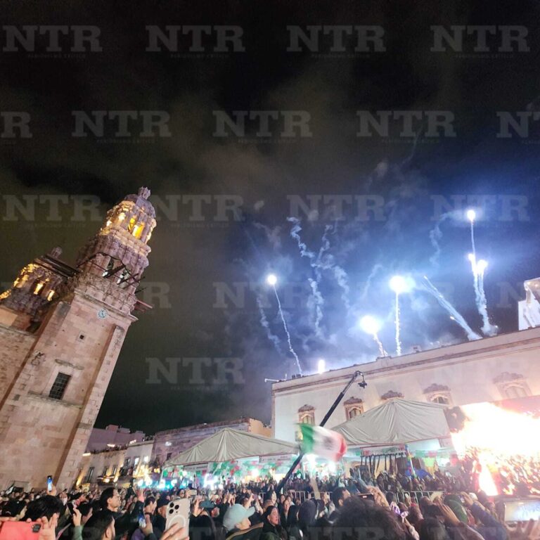 Realizan tradicional Grito de Independencia