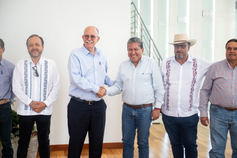 Buscan gobierno federal y estatal fortalecer el campo
