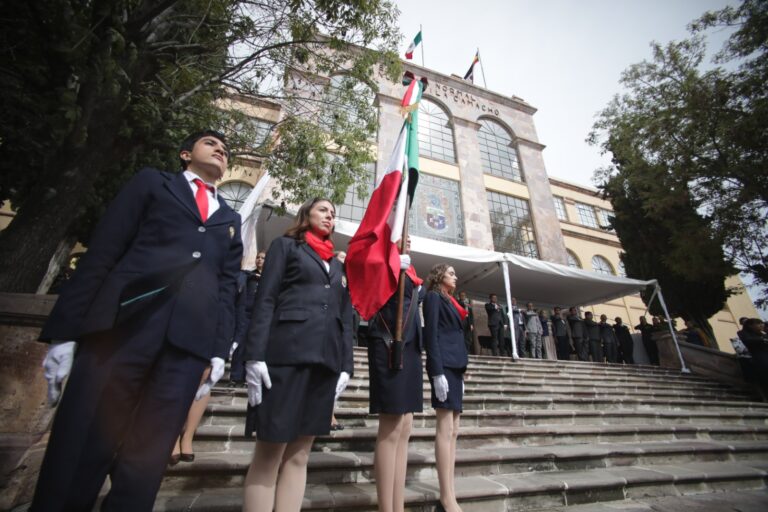 Celebra la BENMAC bicentenario de su fundación