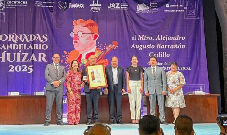 Condecoran a Alejandro Barrañón con la XX Medalla al Mérito Musical