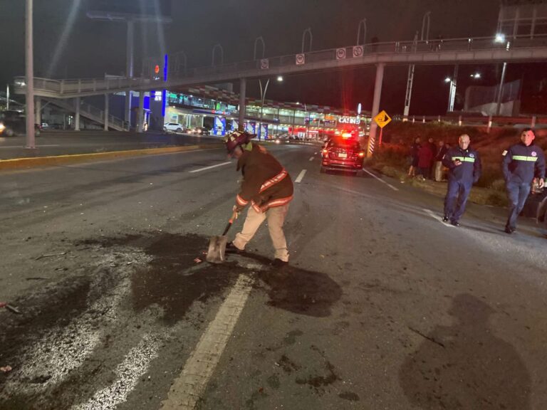 Conductor ebrio choca y desata persecución