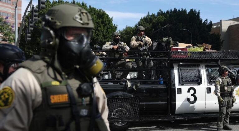 Redadas en Chicago: Agentes enmascarados y arrestos arbitrarios generan temor