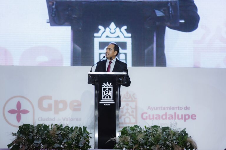 Rinde Pepe Saldívar su Primer Informe