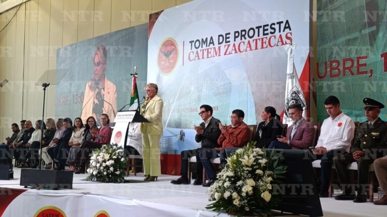 Julia Olguín asume dirigencia de CATEM