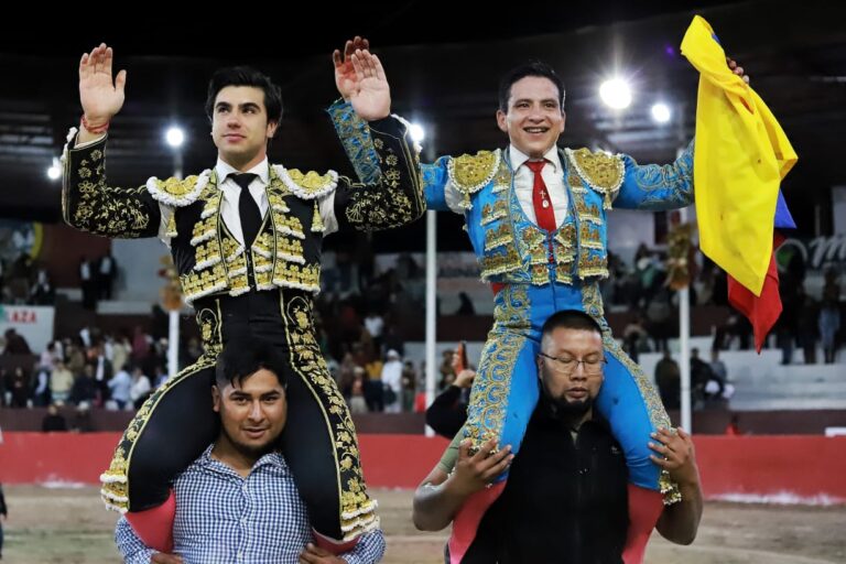 Jesús Enrique Colombo triunfa en Tlahuelilpan y sale a hombros tras cortar tres orejas