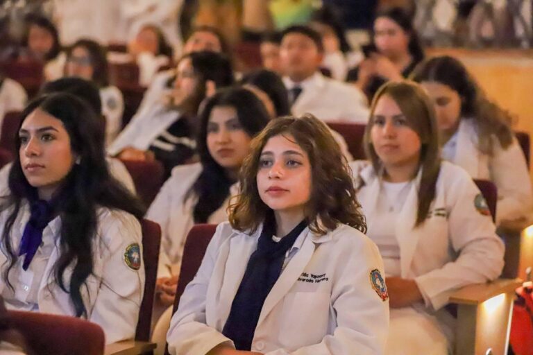 Concluye 25° Congreso Médico